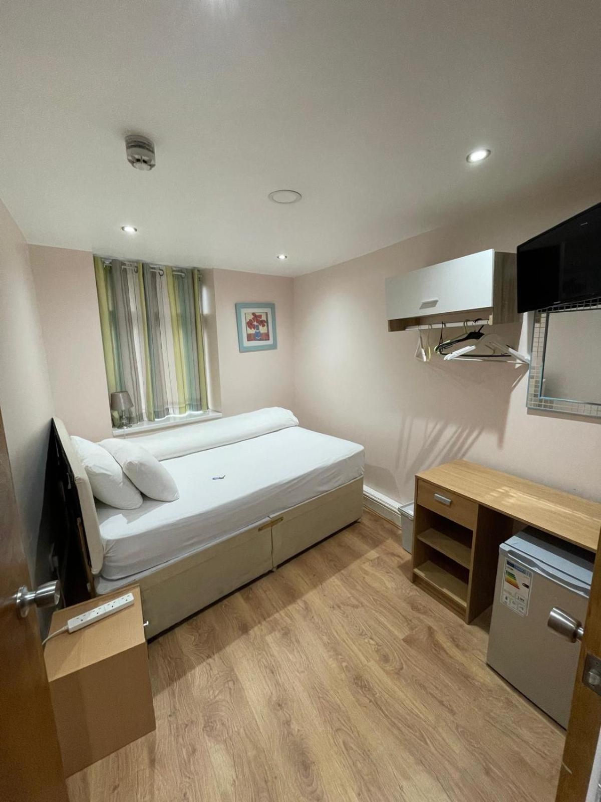 Accommodation Plus Pensión